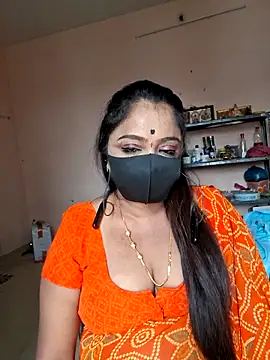 queendivya online show from 05/24/26, 09:42