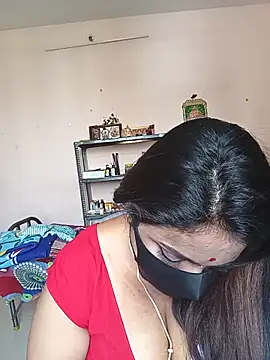 queendivya online show from 05/14/26, 05:37