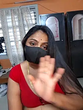 queendivya online show from 05/21/26, 12:13