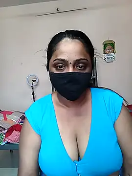 queendivya online show from 04/15/26, 01:00