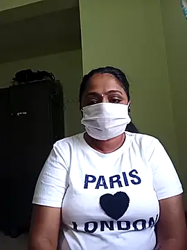 queendivya online show from 10/03/25, 02:04