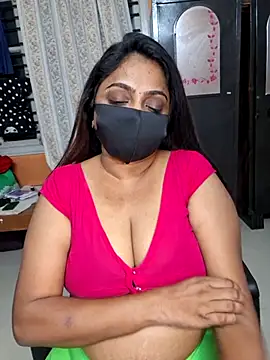 queendivya online show from 05/19/26, 04:47