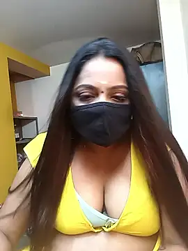 queendivya online show from 03/28/26, 12:44