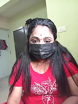 queendivya online show from 10/15/25, 03:27