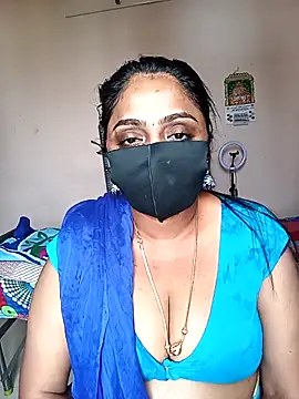 queendivya online show from 05/10/26, 04:16