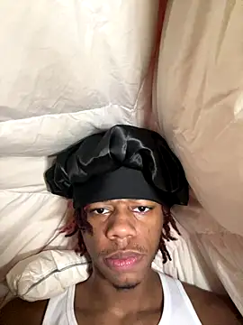 Snapshot of Zayinc chatting on 09/20/25, 05:34 Zayinc online show from 09/20/25, 05:34