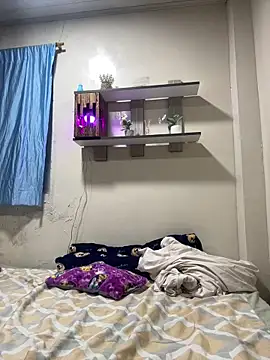 Snapshot of Noamilk chatting on 02/08/26, 05:49 Noamilk online show from 02/08/26, 05:49