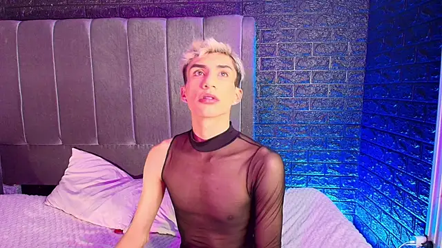 Erick Velveth online show from 11/18/25, 04:49