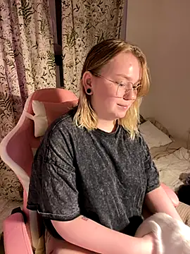 lame cat online show from 11/10/25, 02:05