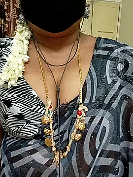 Maithili18 online show from 09/25/25, 04:35