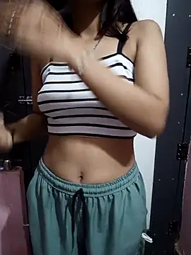 Snapshot of Baby_girl67 chatting on 10/29/25, 07:02 Baby girl67 online show from 10/29/25, 07:02