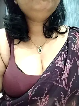 divya-jannu online show from 11/08/25, 08:12