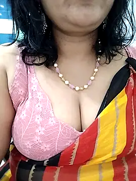 divya-jannu online show from 11/12/25, 04:33