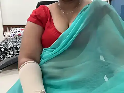 divya-jannu online show from 12/02/25, 04:41