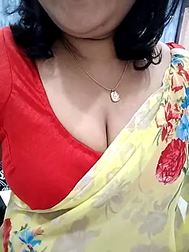 divya-jannu online show from 10/14/25, 05:35