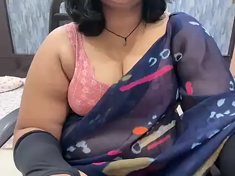 divya-jannu online show from 10/02/25, 04:43