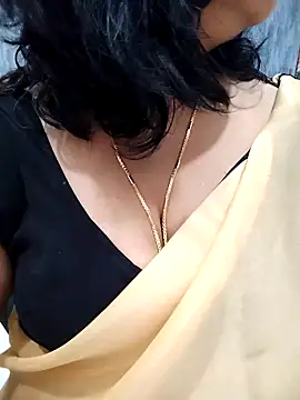 divya-jannu online show from 11/10/25, 05:51