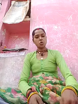 Snapshot of Hot_reshmaji chatting on 06/02/26, 03:17 Hot reshmaji online show from 06/02/26, 03:17