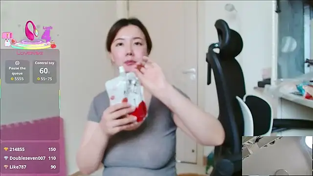 Snapshot of sallycui chatting on 06/20/26, 01:10 sallycui online show from 06/20/26, 01:10
