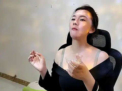 sallycui online show from 09/25/25, 11:00