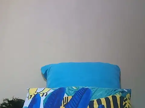 Snapshot of GAIGANTICBOOBS chatting on 10/25/25, 01:49 GAIGANTICBOOBS online show from 10/25/25, 01:49