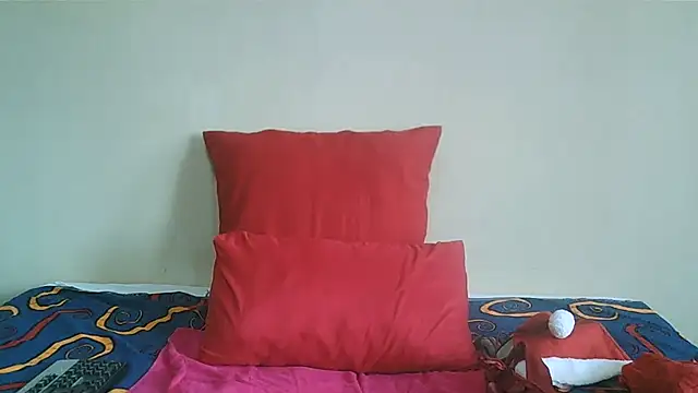 Snapshot of GAIGANTICBOOBS chatting on 12/18/25, 11:58 GAIGANTICBOOBS online show from 12/18/25, 11:58