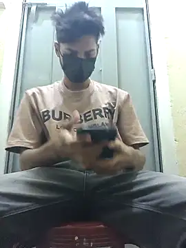crish09 online show from 05/16/26, 04:33