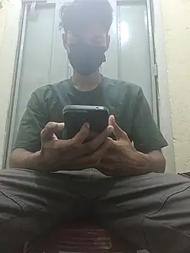 Snapshot of crish09 chatting on 07/18/26, 11:41 crish09 online show from 07/18/26, 11:41