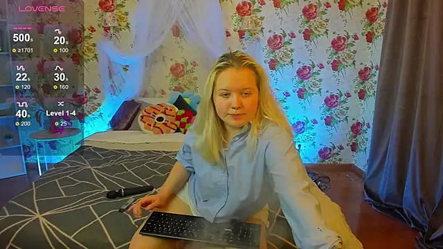 Snapshot of RoseThomas_ chatting on 11/20/25, 07:31 RoseThomas online show from 11/20/25, 07:31