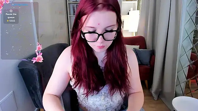 Layla Glam online show from 03/11/26, 01:16