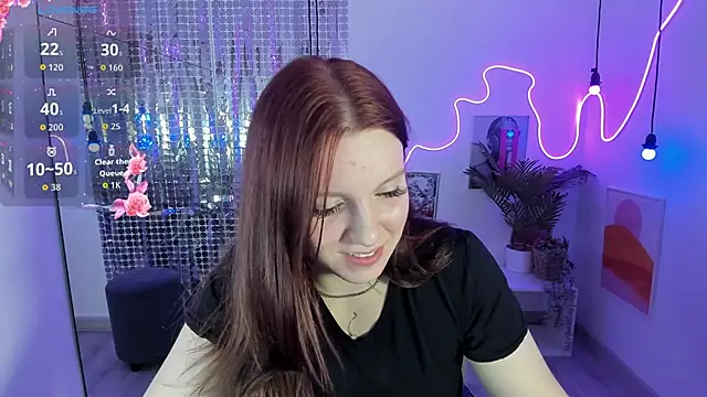 Layla Glam online show from 10/20/25, 05:46