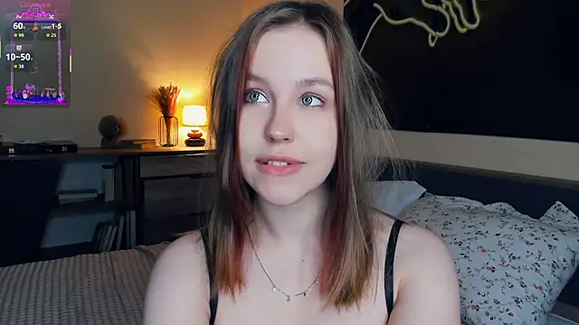 MaliaBourraine online show from 10/21/25, 07:08