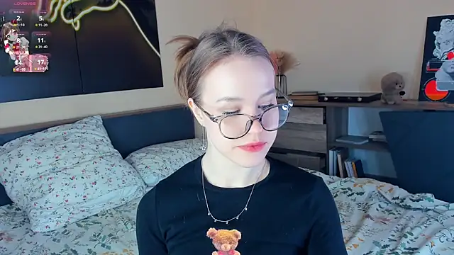 MaliaBourraine online show from 03/22/26, 07:21