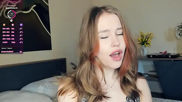 MaliaBourraine online show from 04/12/26, 07:22