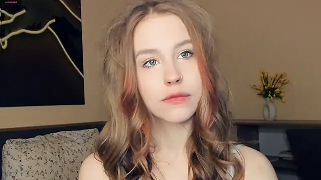 MaliaBourraine online show from 03/25/26, 07:19