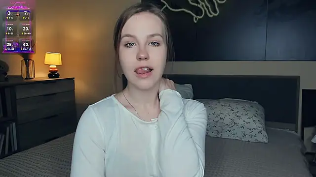 MaliaBourraine online show from 10/14/25, 07:09