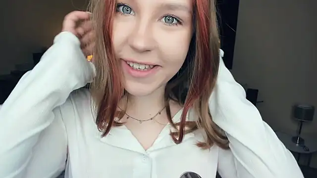 MaliaBourraine online show from 09/23/25, 09:05