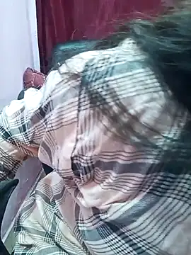 pari rani7 online show from 10/23/25, 04:00