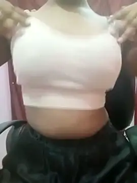 pari rani7 online show from 10/17/25, 03:54