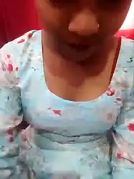 pari rani7 online show from 10/29/25, 04:33