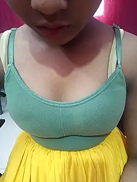 pari rani7 online show from 10/28/25, 04:46