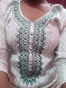 pari rani7 online show from 11/12/25, 04:38