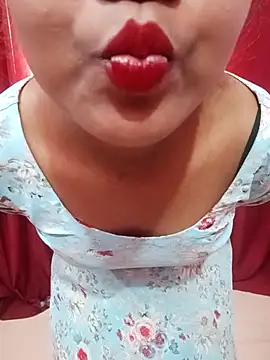 pari rani7 online show from 11/28/25, 04:23