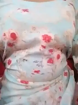 pari rani7 online show from 10/19/25, 03:42