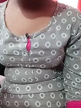 pari rani7 online show from 11/20/25, 03:51