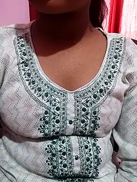 pari rani7 online show from 11/23/25, 03:38