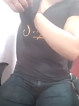 pari rani7 online show from 02/17/26, 04:21