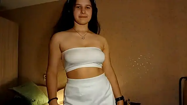 MandaDestiche online show from 10/02/25, 06:44