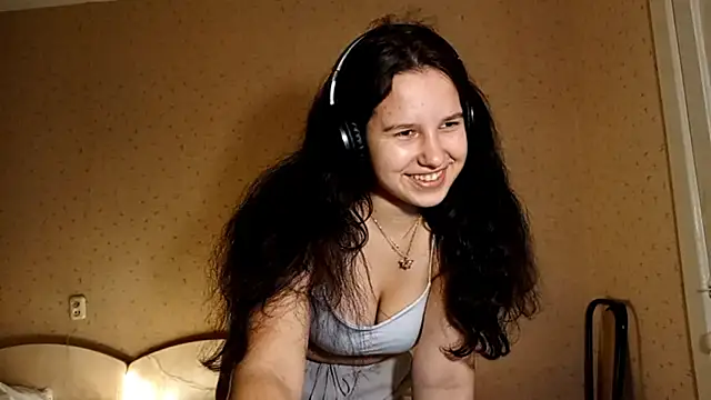 MandaDestiche online show from 10/01/25, 05:17