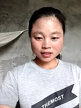 Snapshot of clara-cute chatting on 09/25/25, 05:02 clara-cute online show from 09/25/25, 05:02